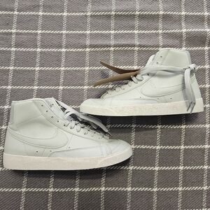 Nike Blazer Mid 77 Gray/Blue Color DQ4124-001 Women's 10.5